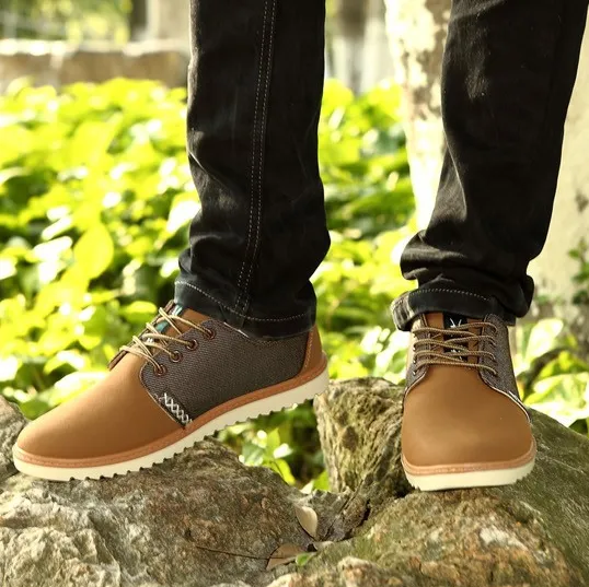 Breathable Lace-Up Men's Flats