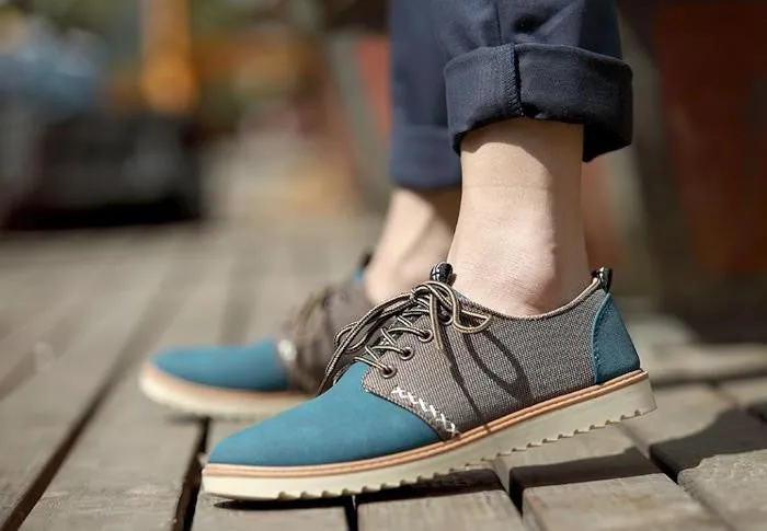 Breathable Lace-Up Men's Flats