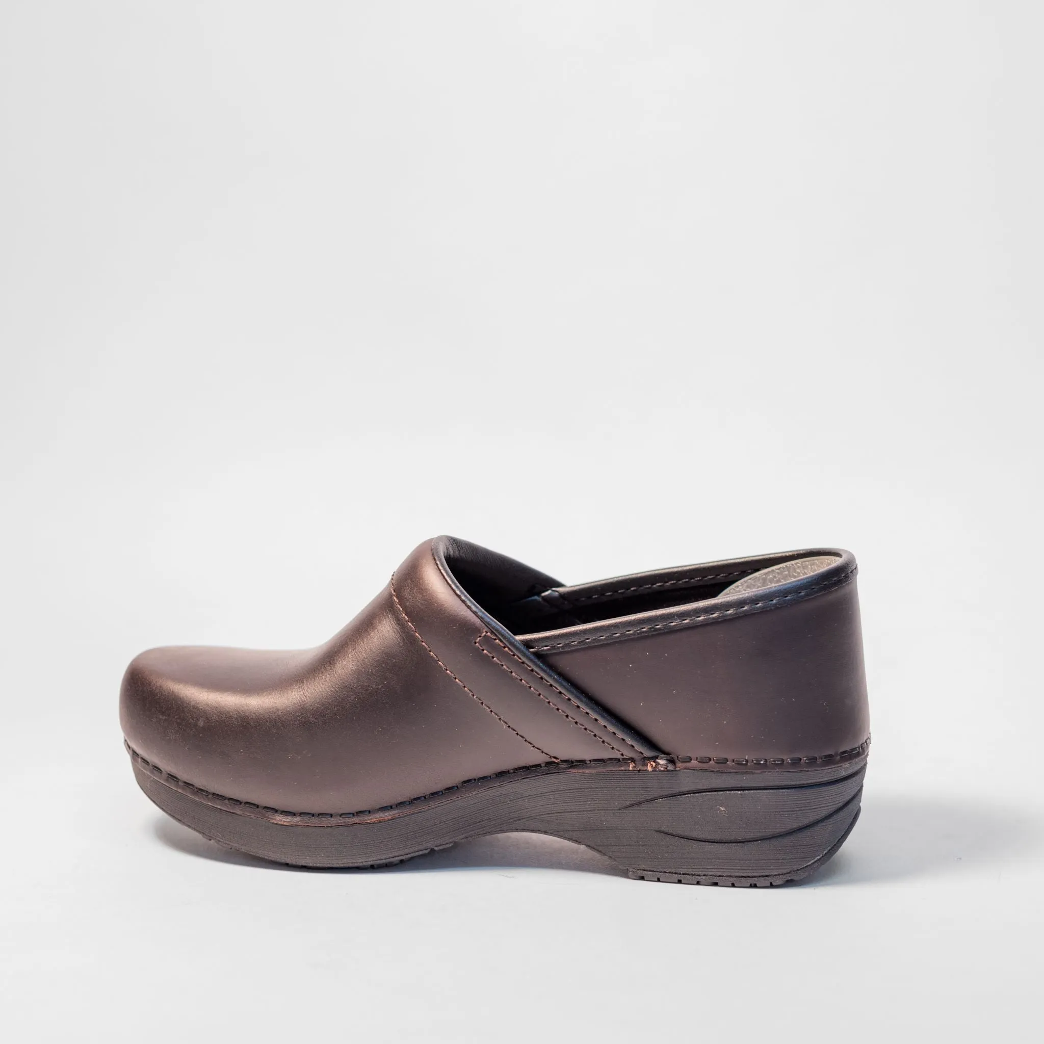 DANSKO XP 2.0 BROWN WP PULLUP - WOMEN'S