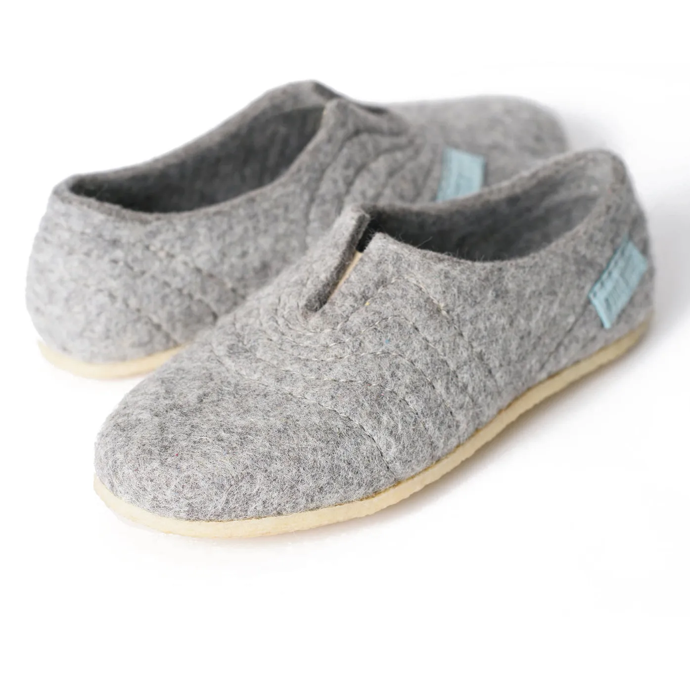 Gray COCOON Clogs with front cutting for a high instep and wide feet