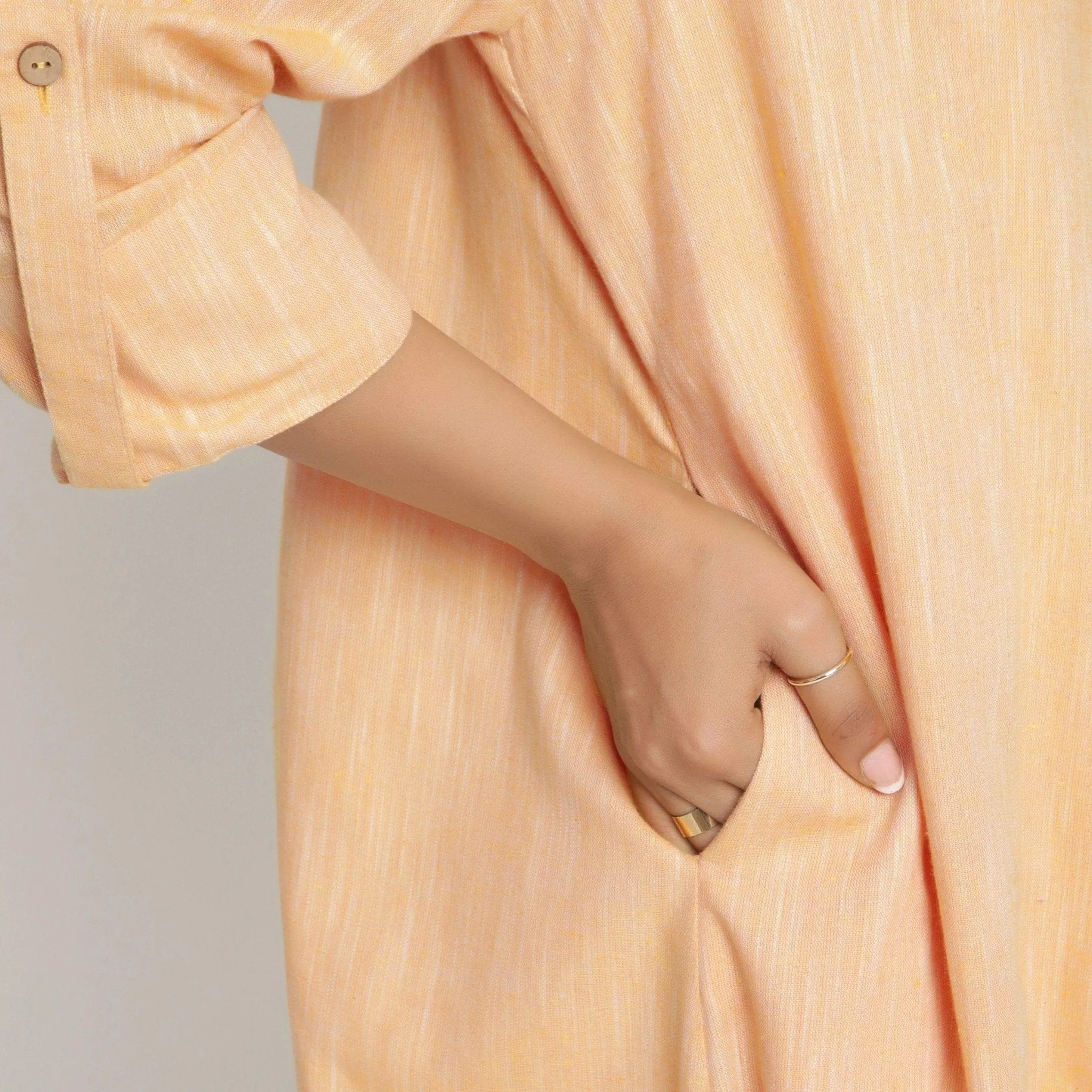 Light Yellow Yarn Dyed Cotton Lapel Collar Overlay