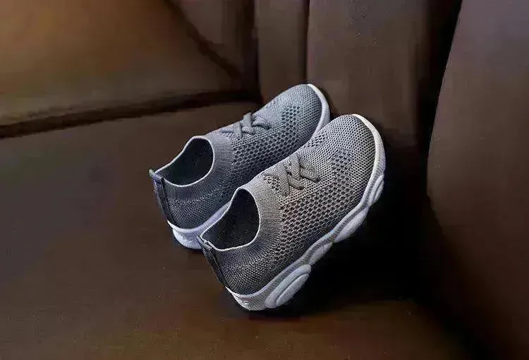 Stylish non slip children shoes
