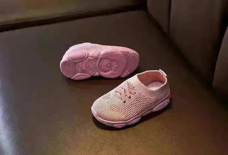 Stylish non slip children shoes
